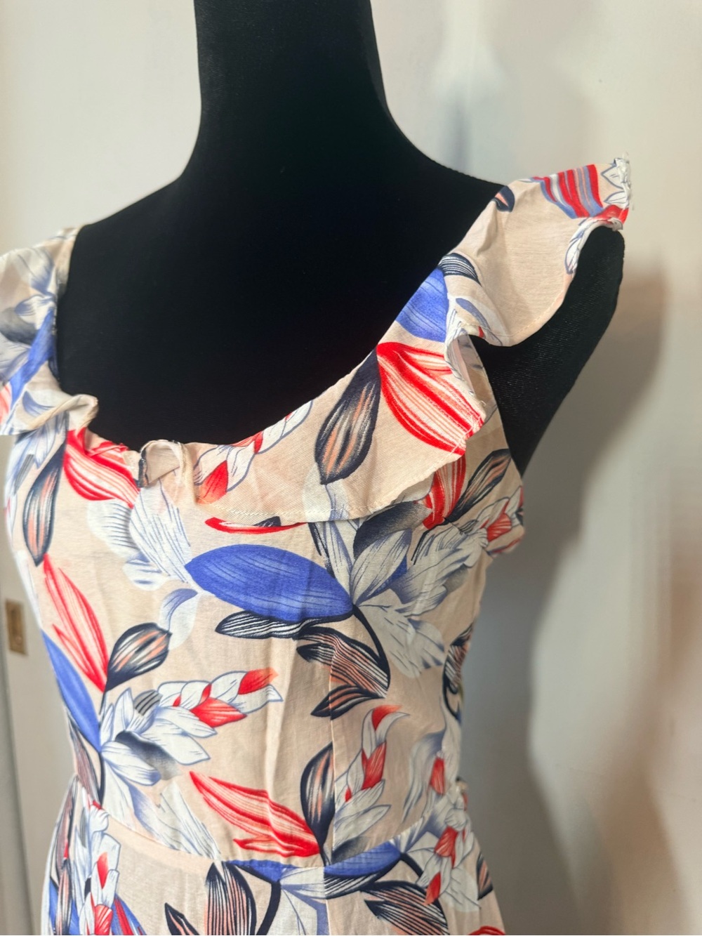 Deby-Debo Floral Greta front slit maxi dress - Picture 4 of 6